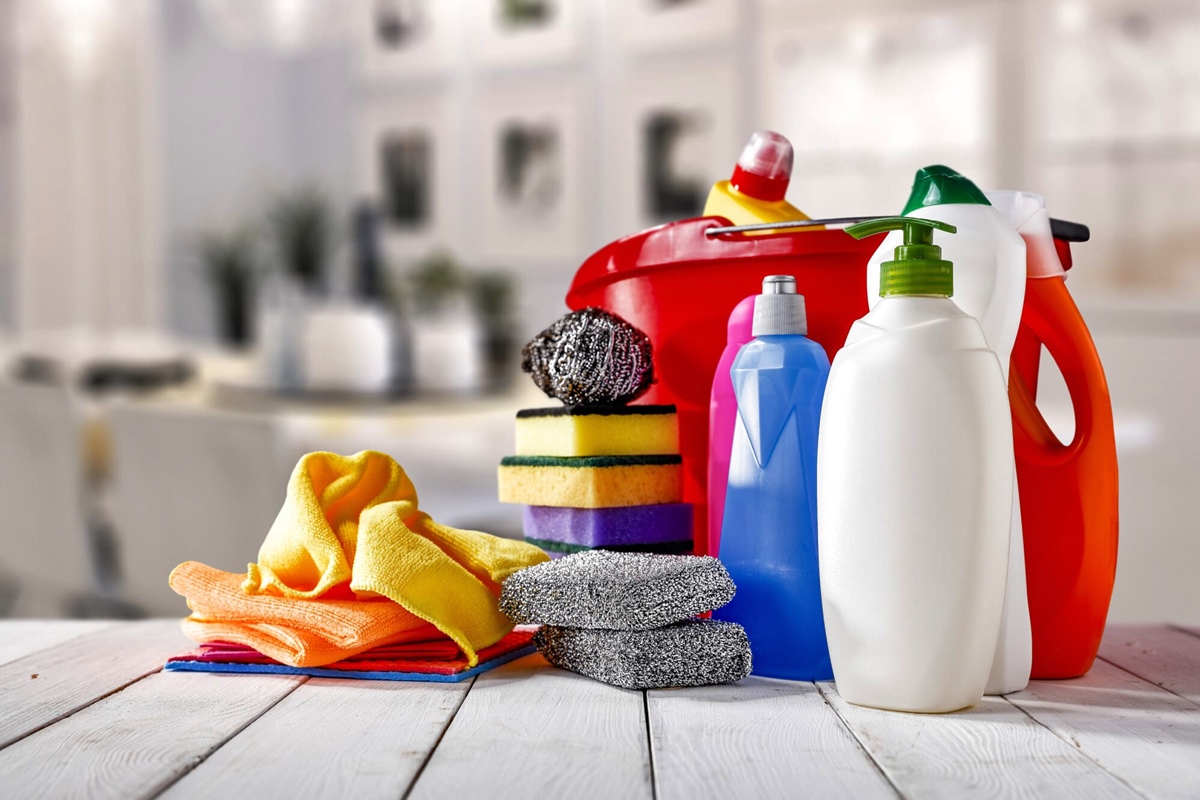 Produsul De Uz Casnic Care Înlocuiește Toate Detergenții Și Lasă O Strălucire Imediată În Toată Casa