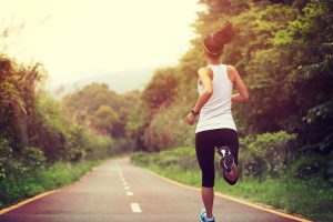 4 Sfaturi Care M-Au Ajutat Să Încep Să Fac Exerciții Fizice În Fiecare Dimineață Și Beneficiile Pe Care Le-Am Observat Asupra Corpului Meu: „Cei Care Fac Exerciții Fizice Dimineața Ar Putea Avea Dreptate”