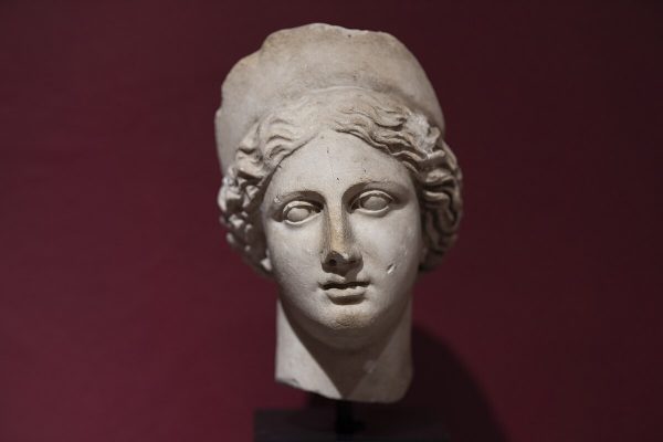 Sculpturi