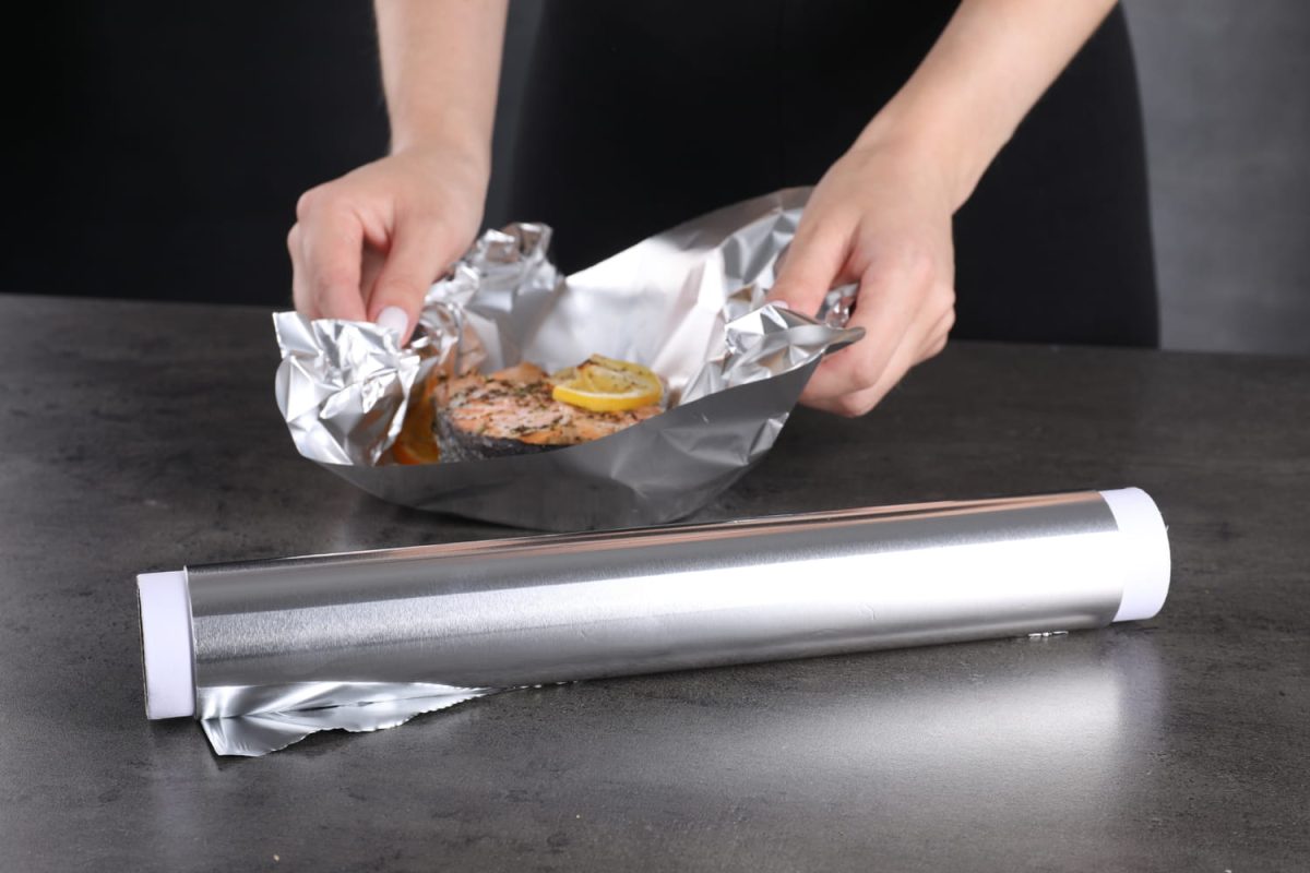 De Ce O Parte A Foliei De Aluminiu Este Mată, Iar Cealaltă Lucioasă: Nu Folosiți Partea Corectă