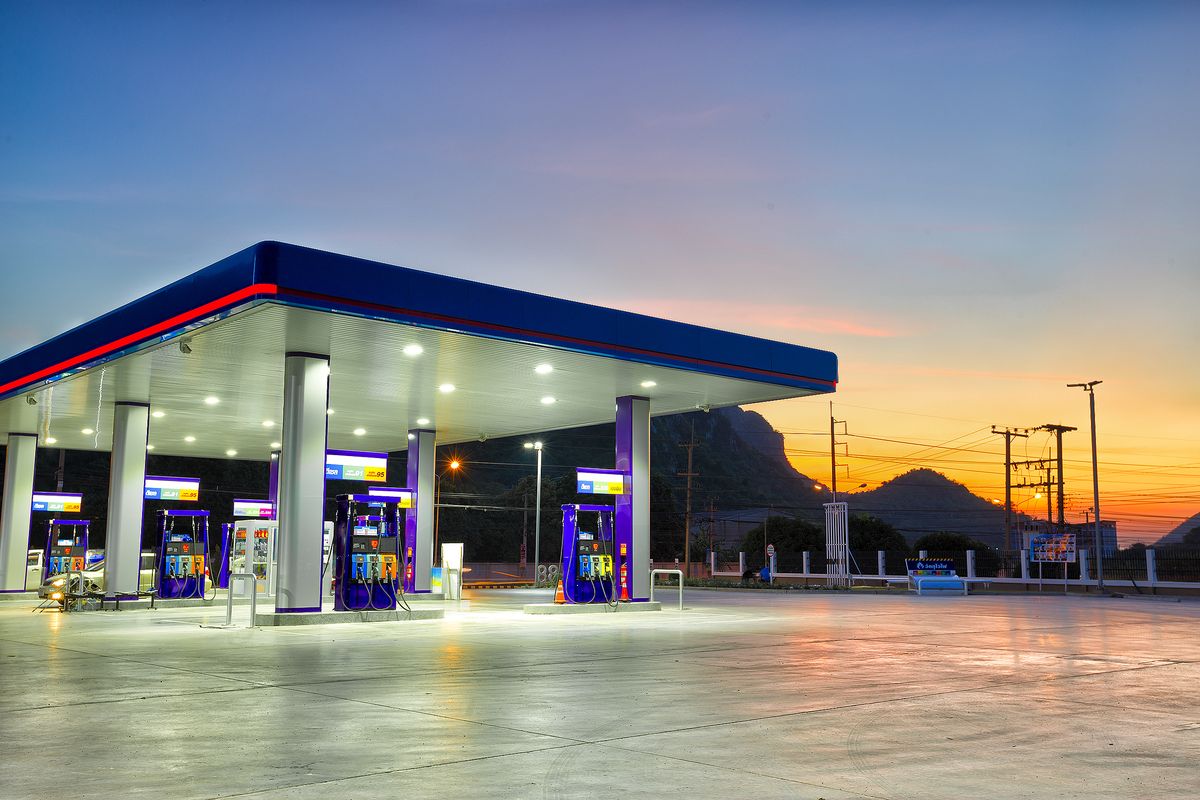 Terenul Licitat De Trezorerie Pentru Ca O Companie Să Construiască O Benzinărie Lângă Niște Locuințe, Ceea Ce A Provocat 400 De Contestații Din Partea Vecinilor