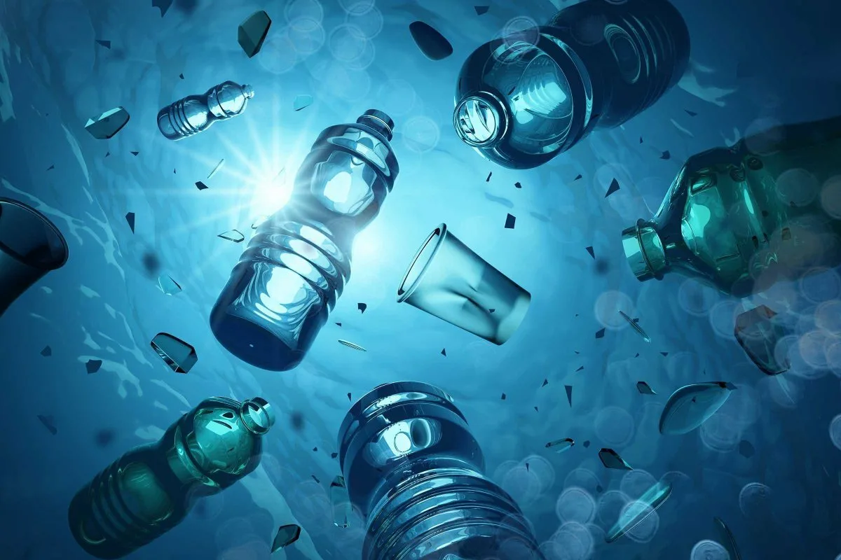 Microplastice În Băuturile Consumate Zilnic: Un Studiu Relevă Niveluri Mai Ridicate Decât Se Estimase