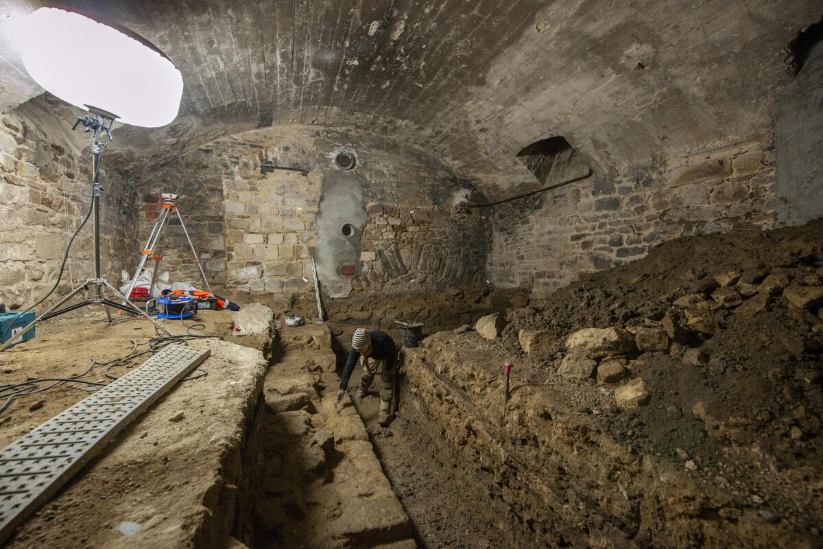 Ei Credeau Că Excavează Un Castel Medieval Lângă Lübeck, Dar În Schimb Au Descoperit O Așezare Fortificată Din Epoca Fierului.